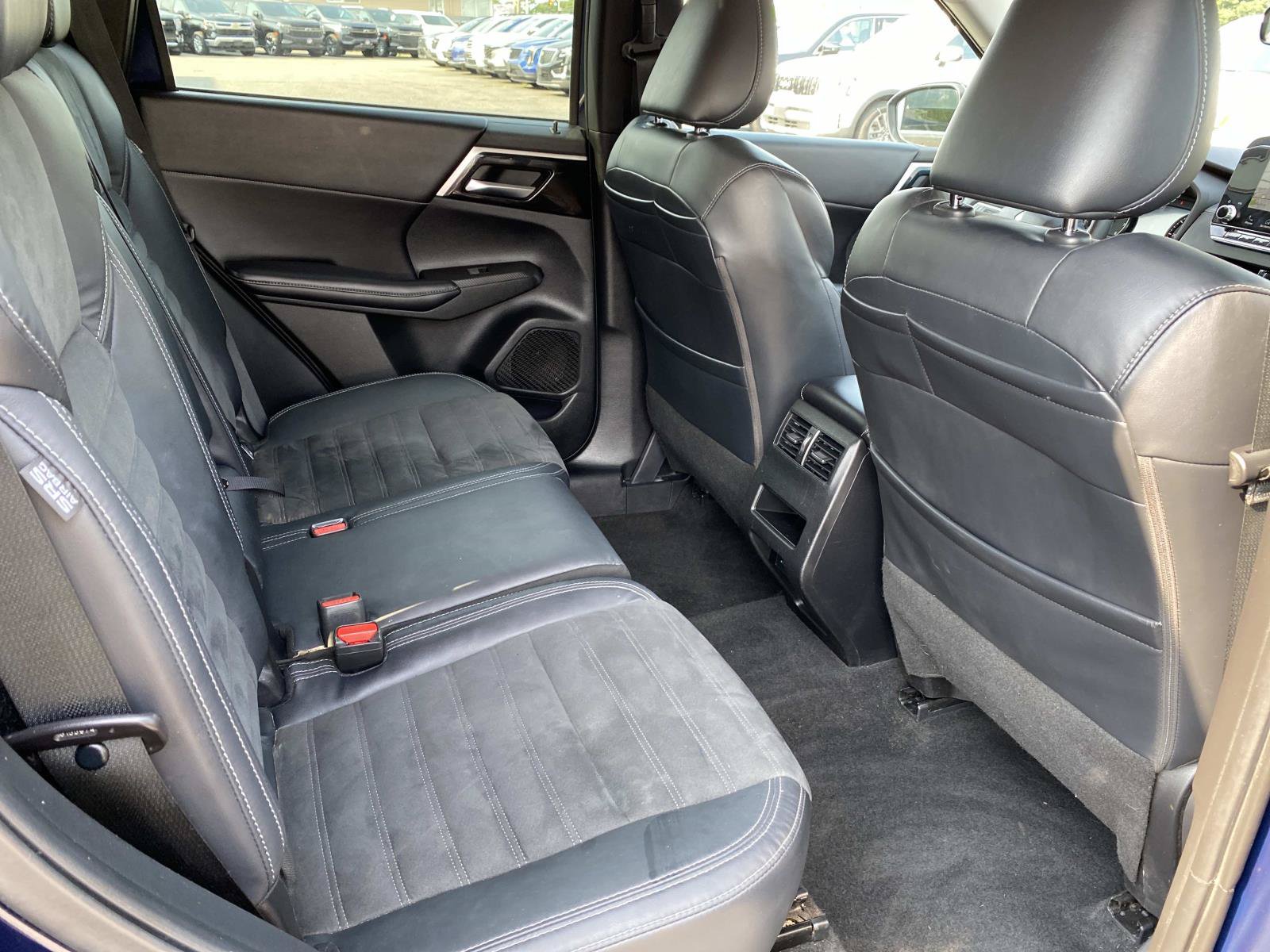 Used 2022 Mitsubishi Outlander SE AWD/4WD image 23
