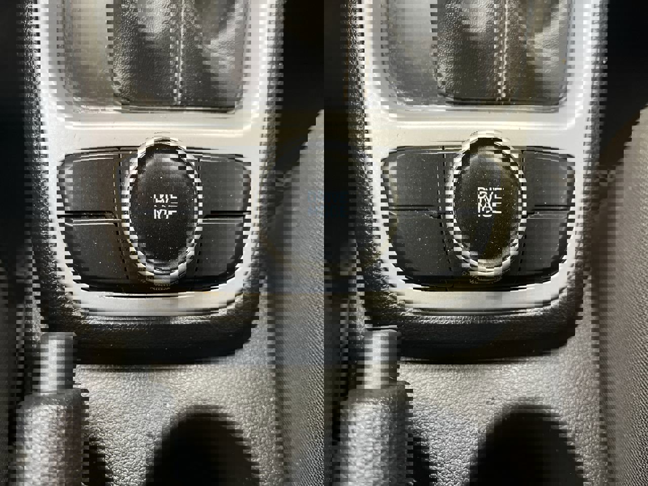 Used 2021 Hyundai Venue SEL image 13