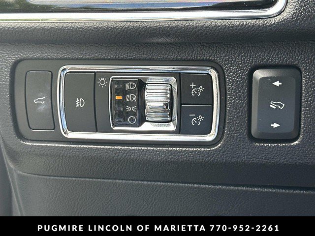 Used 2023 Lincoln Navigator L Reserve AWD/4WD image 32