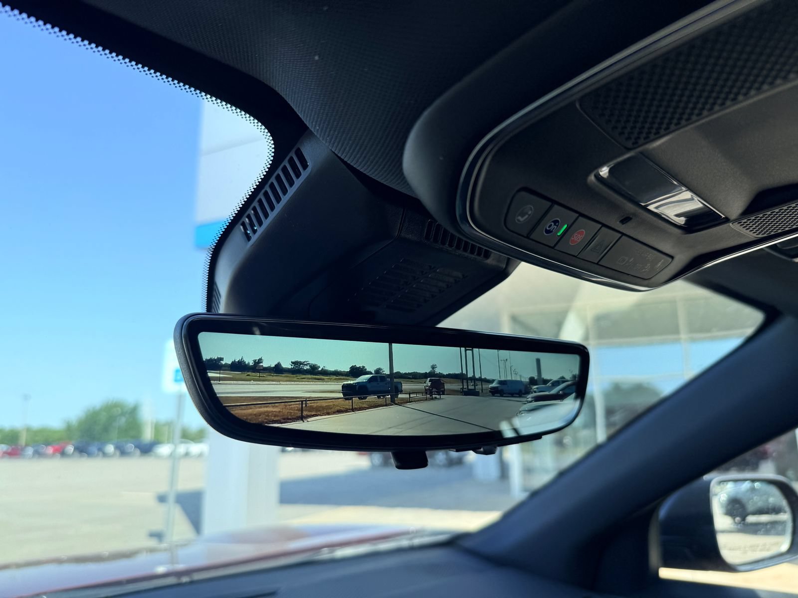New 2026 Chevrolet Equinox RS w/ Convenience Package III FWD image 22