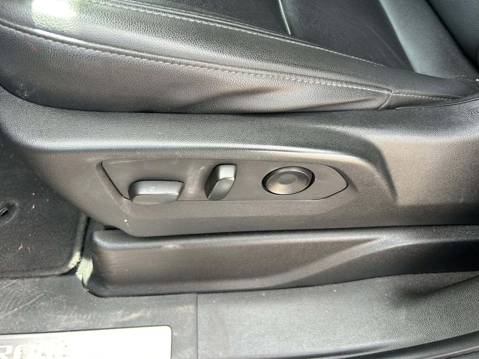 Used 2021 Chevrolet Tahoe LT AWD/4WD image 16