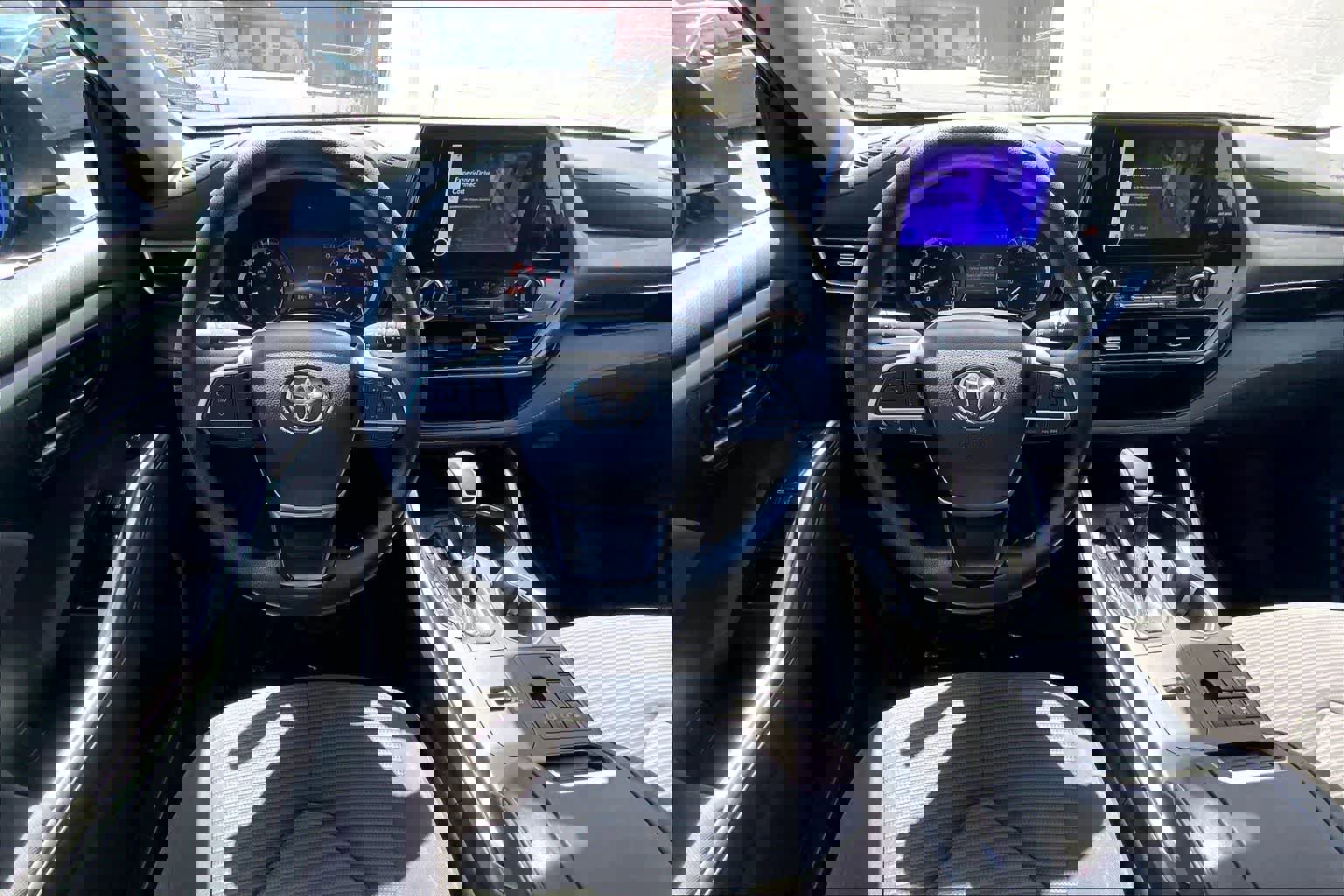 Used 2023 Toyota Highlander L image 15