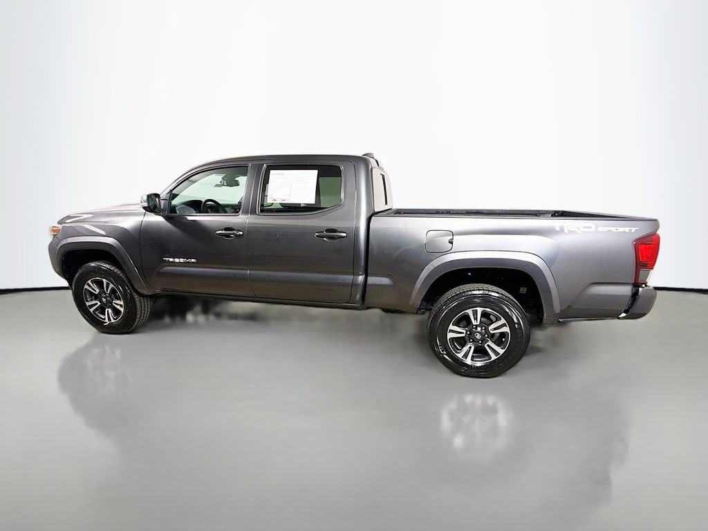 Used 2018 Toyota Tacoma TRD Sport w/ TRD Premium Sport Package image 4