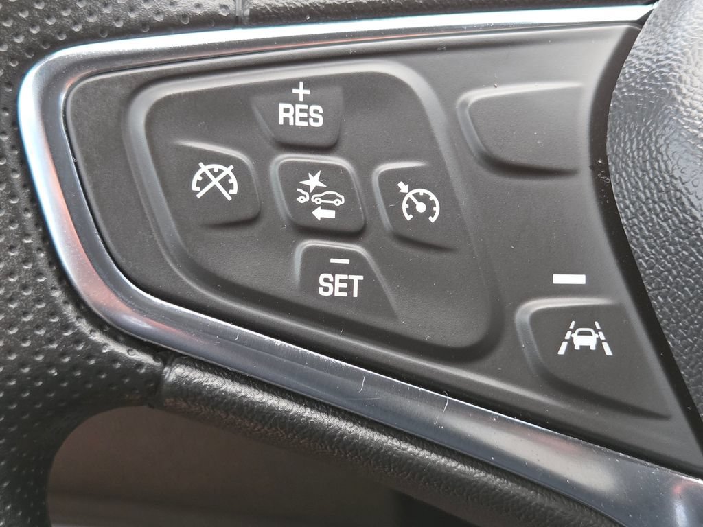 Used 2024 Chevrolet Equinox LS w/ LS Convenience Package AWD/4WD image 34