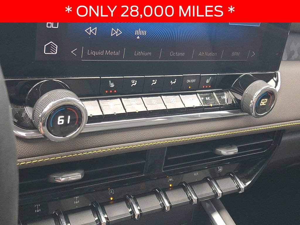 Used 2024 Chevrolet Colorado ZR2 w/ Technology Package AWD/4WD image 15