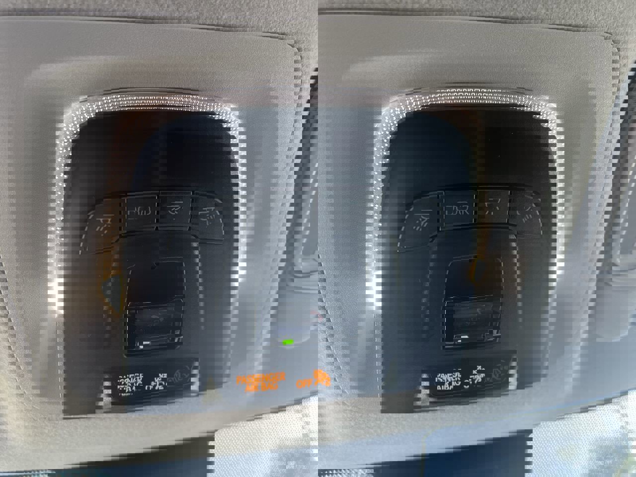 Used 2024 Toyota Corolla LE image 28