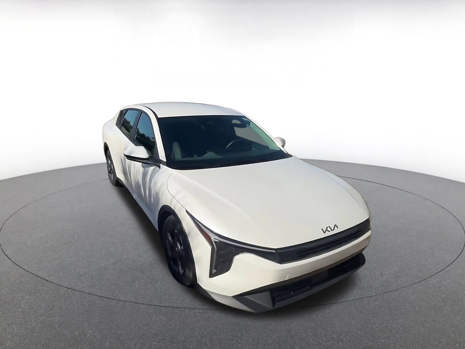 Used 2025 Kia K4 FWD image 3