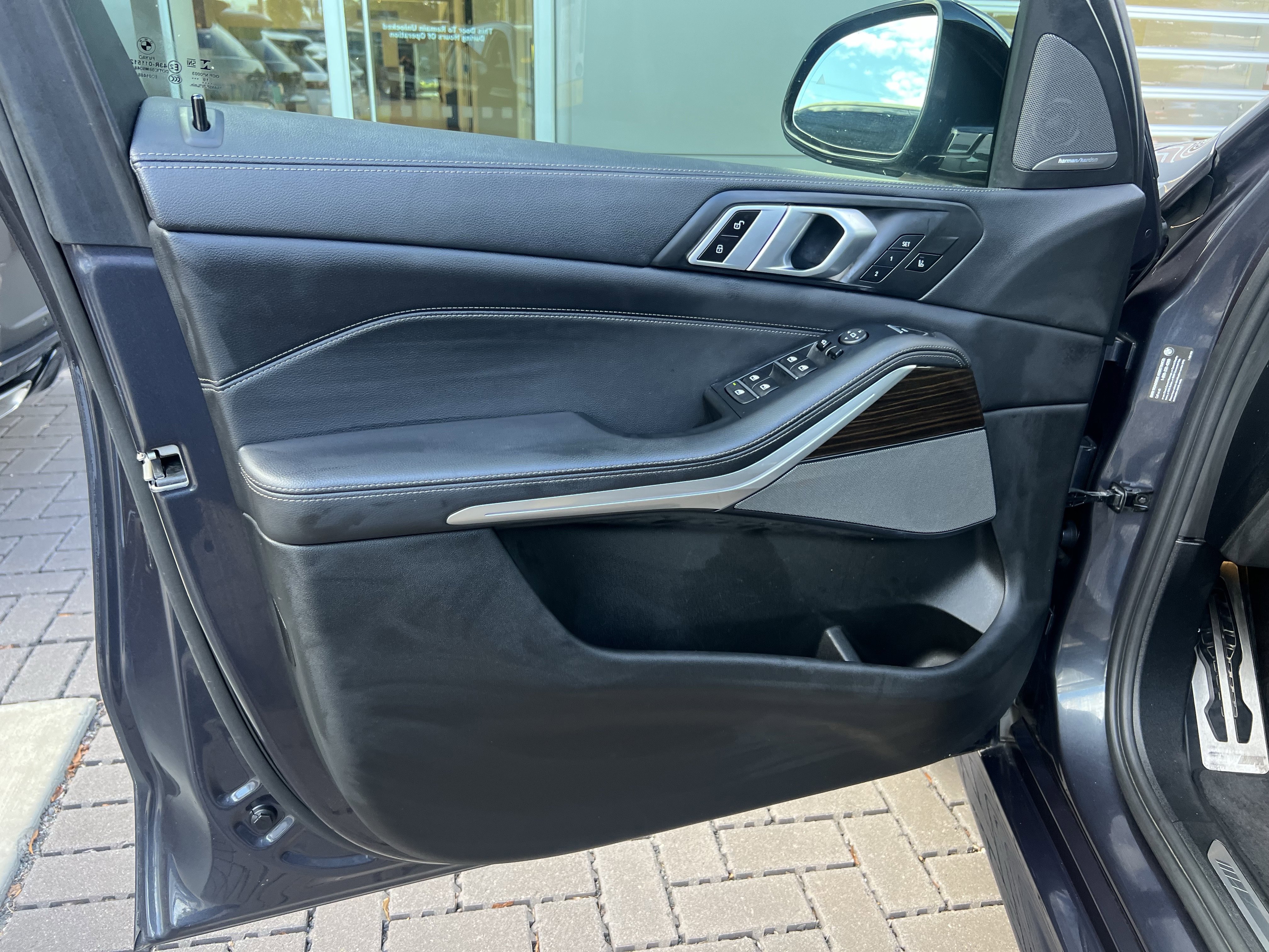 Used 2020 BMW X5 xDrive40i w/ M Sport Package