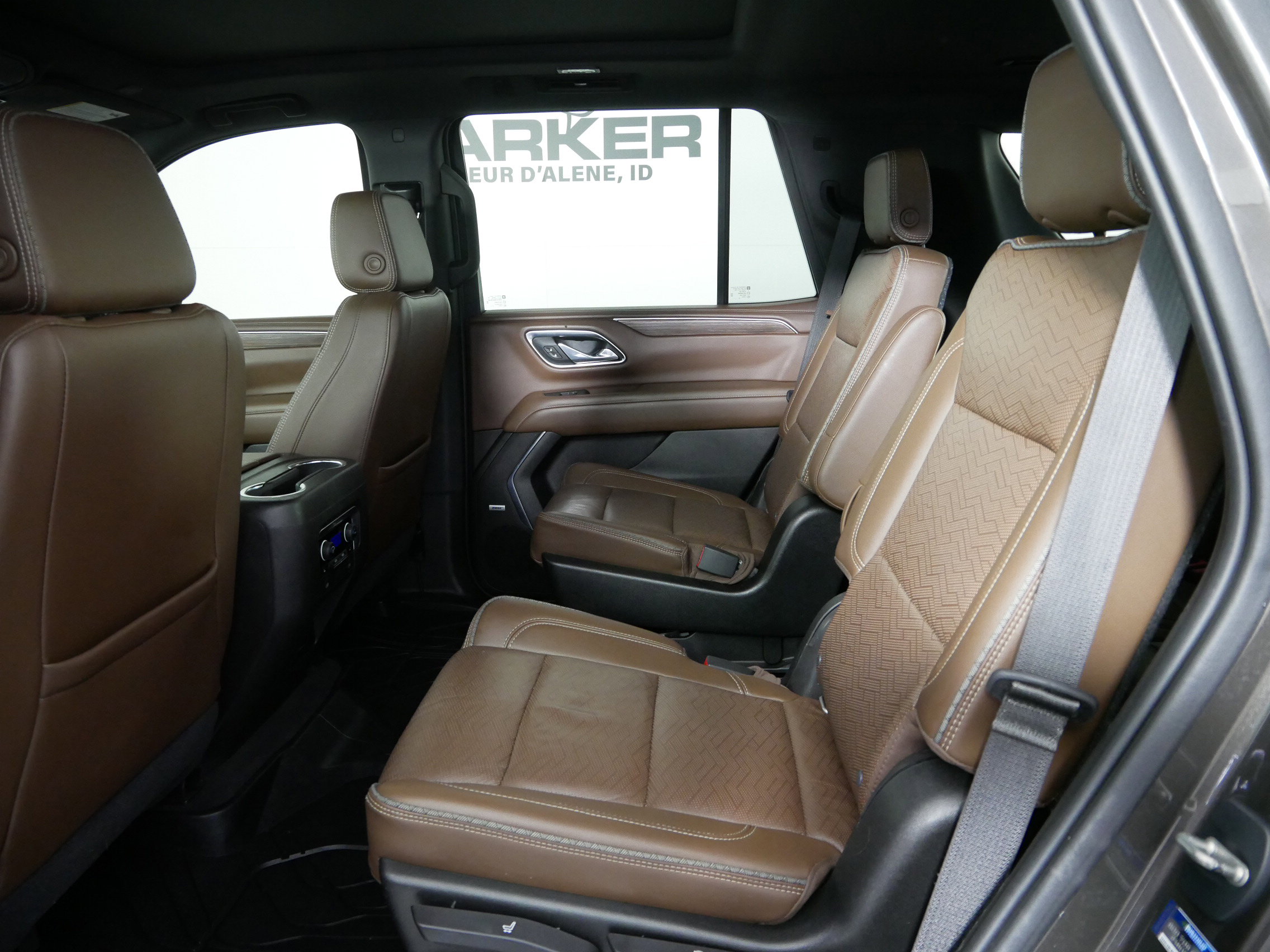 Used 2021 Chevrolet Tahoe High Country w/ Premium Package AWD/4WD image 13
