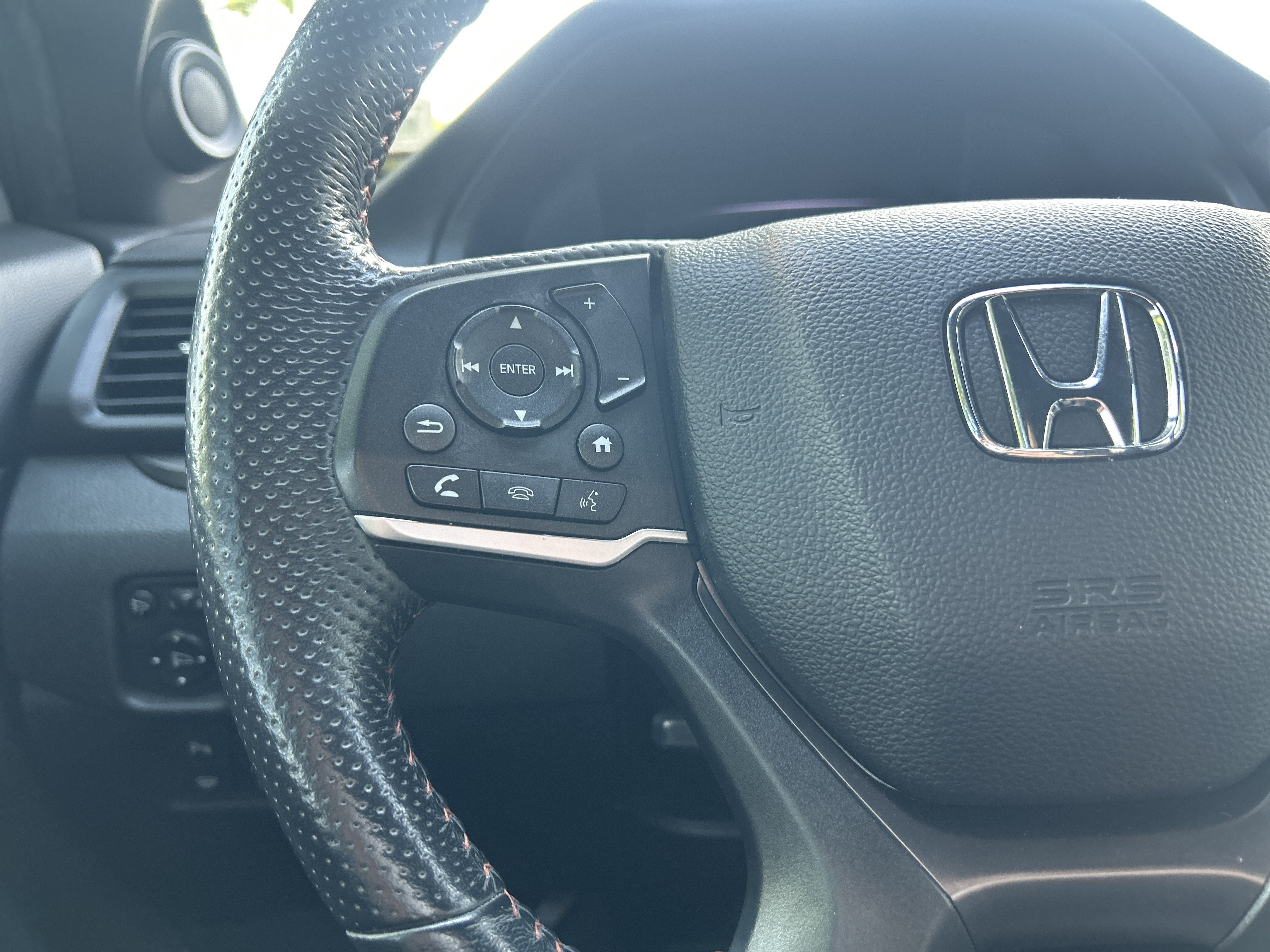 Certified 2022 Honda Passport TrailSport image 18