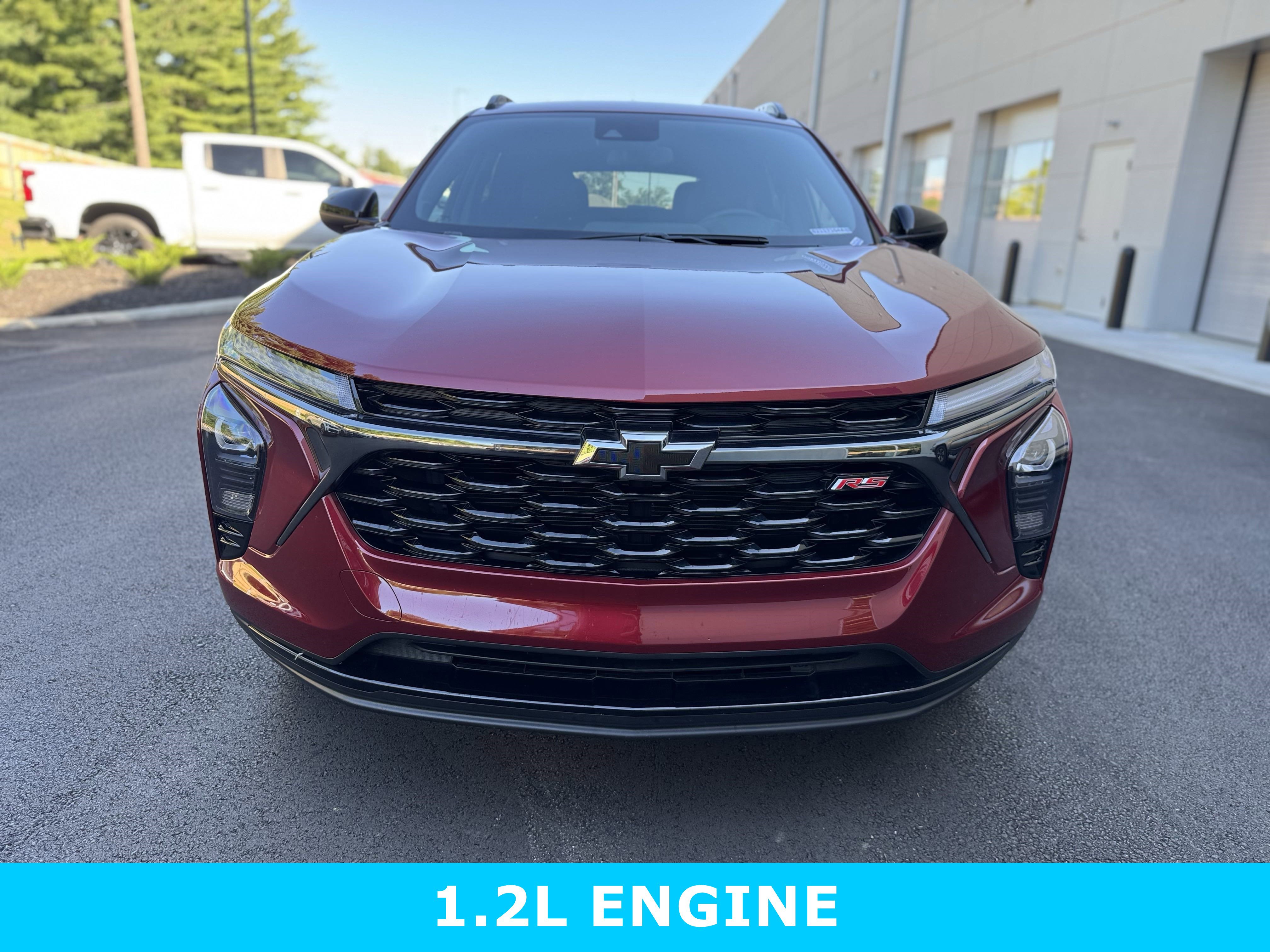 Used 2025 Chevrolet Trax RS w/ Driver Confidence Package image 32