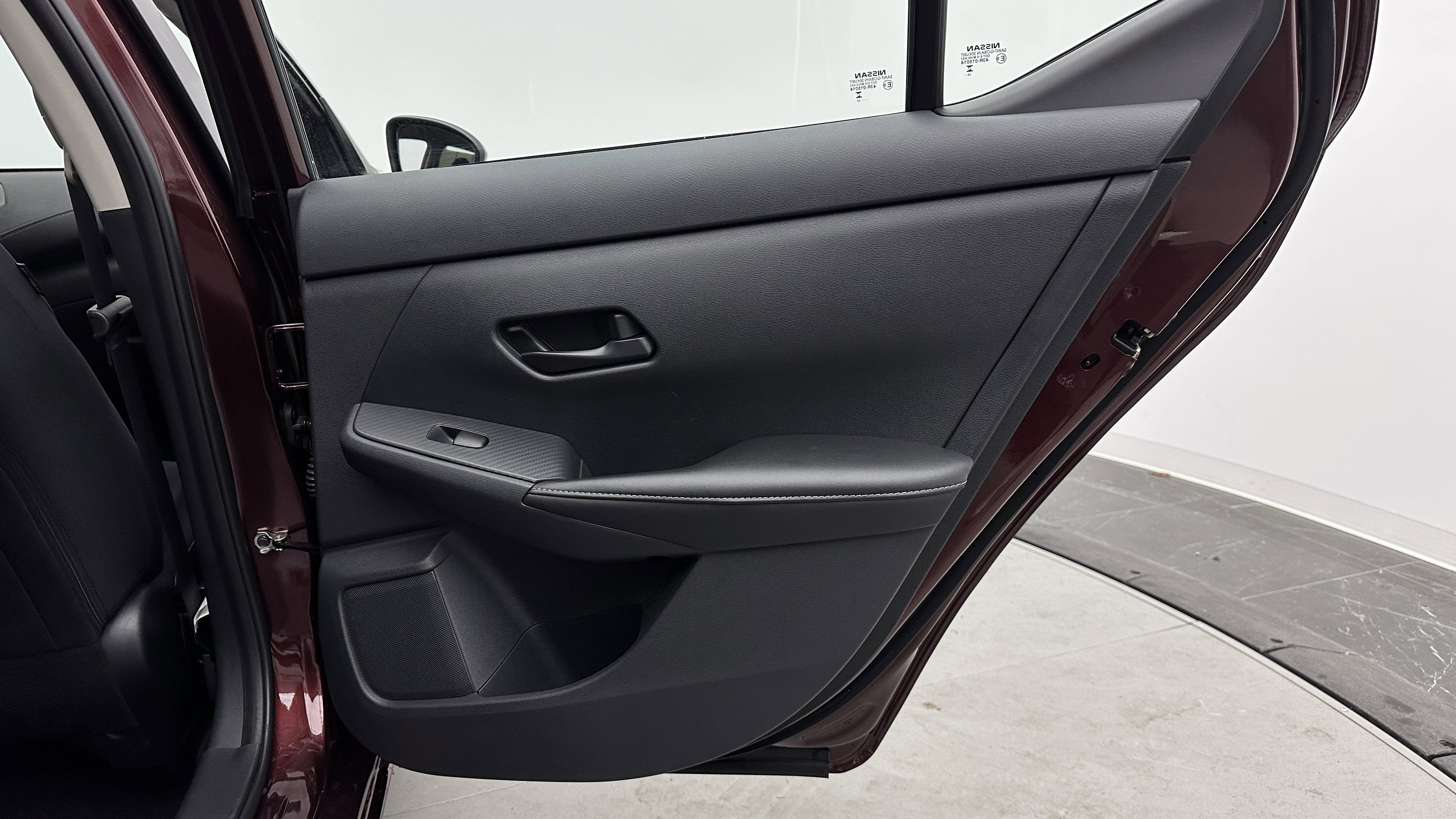 Used 2025 Nissan Sentra SV image 28