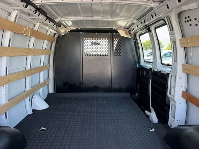 Used 2023 Chevrolet Express 2500 w/ Driver Convenience Package RWD image 10