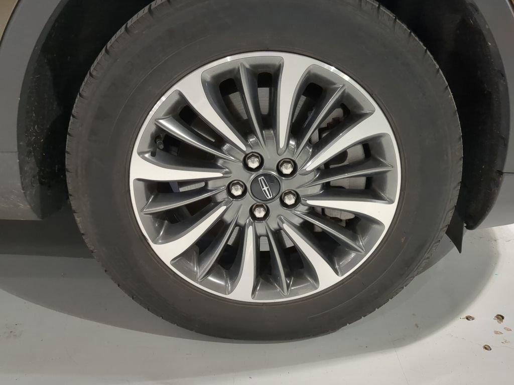 Used 2022 Lincoln Nautilus AWD w/ Premium Package image 6
