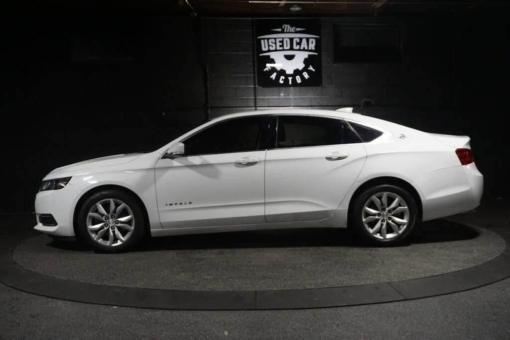 Used 2016 Chevrolet Impala LT image 2