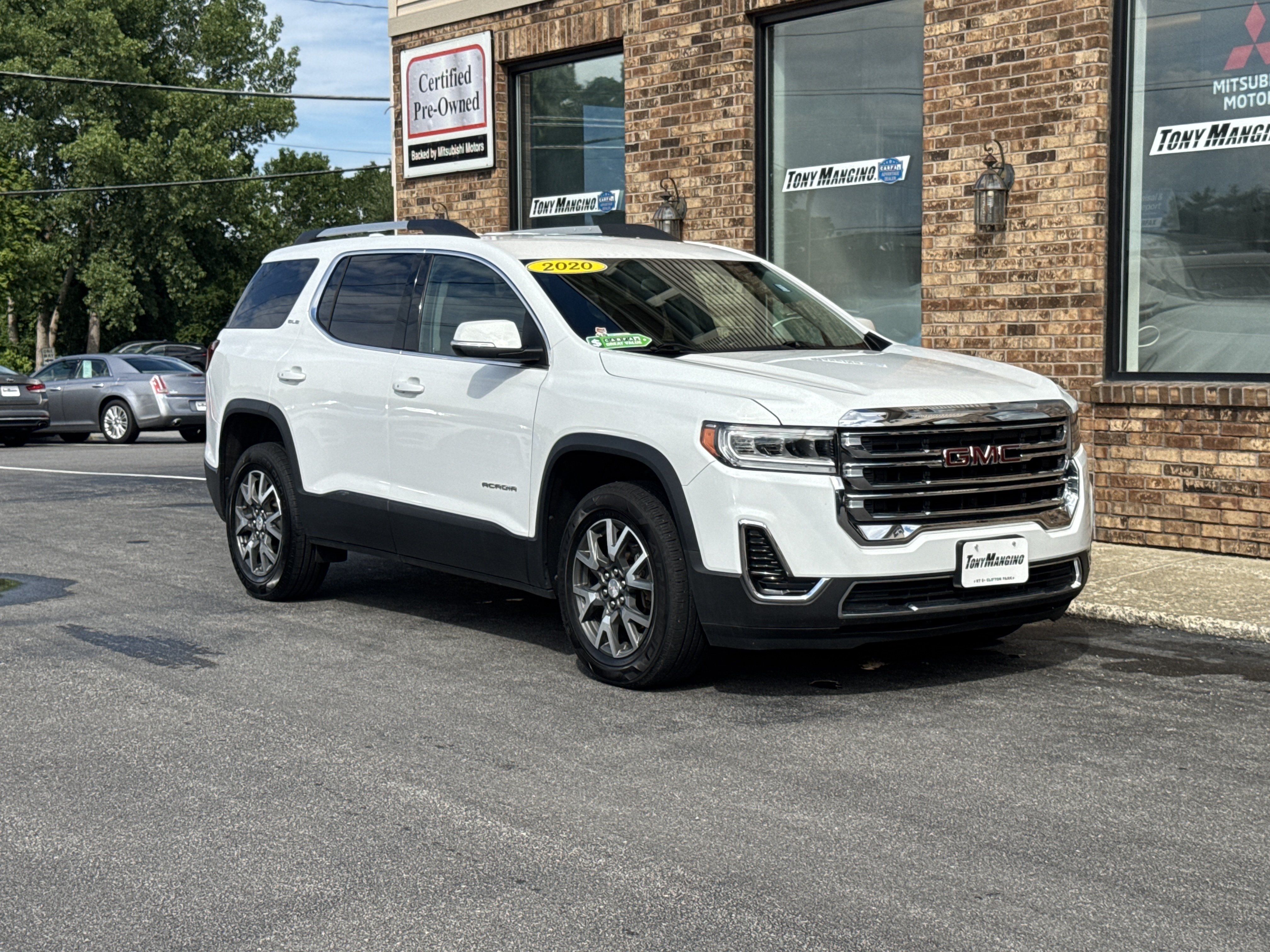 Used 2020 GMC Acadia SLE w/ Driver Convenience Package FWD image 7