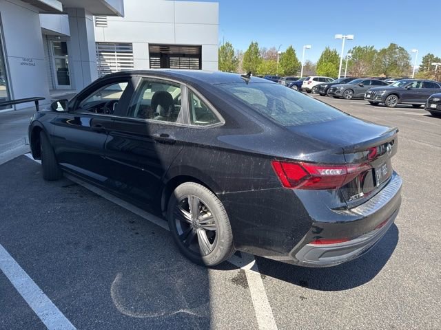 Certified 2024 Volkswagen Jetta SE w/ Panoramic Sunroof Package image 4