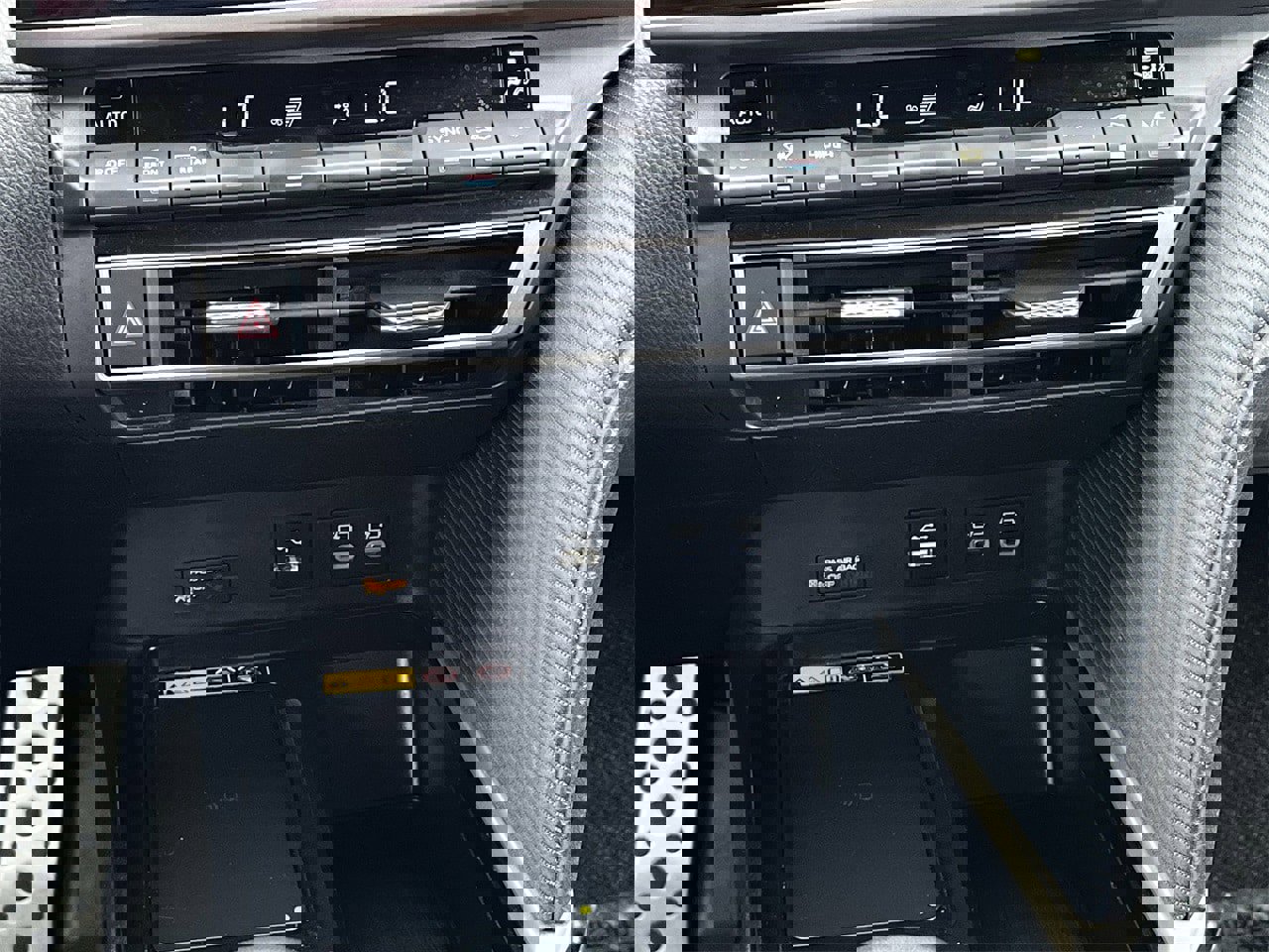 Used 2025 Toyota Camry SE image 18