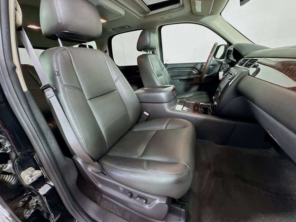 Used 2013 GMC Yukon Denali RWD image 37