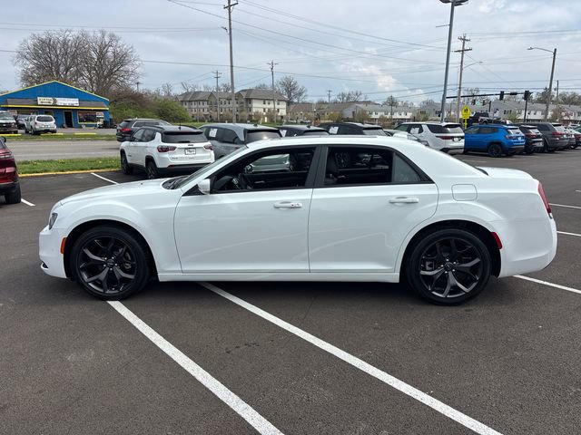 Used 2023 Chrysler 300 S RWD image 3