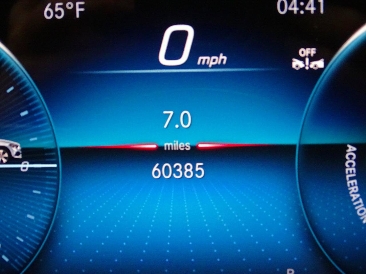 Used 2023 Mercedes-Benz GLA 250 4MATIC w/ Premium Package image 36