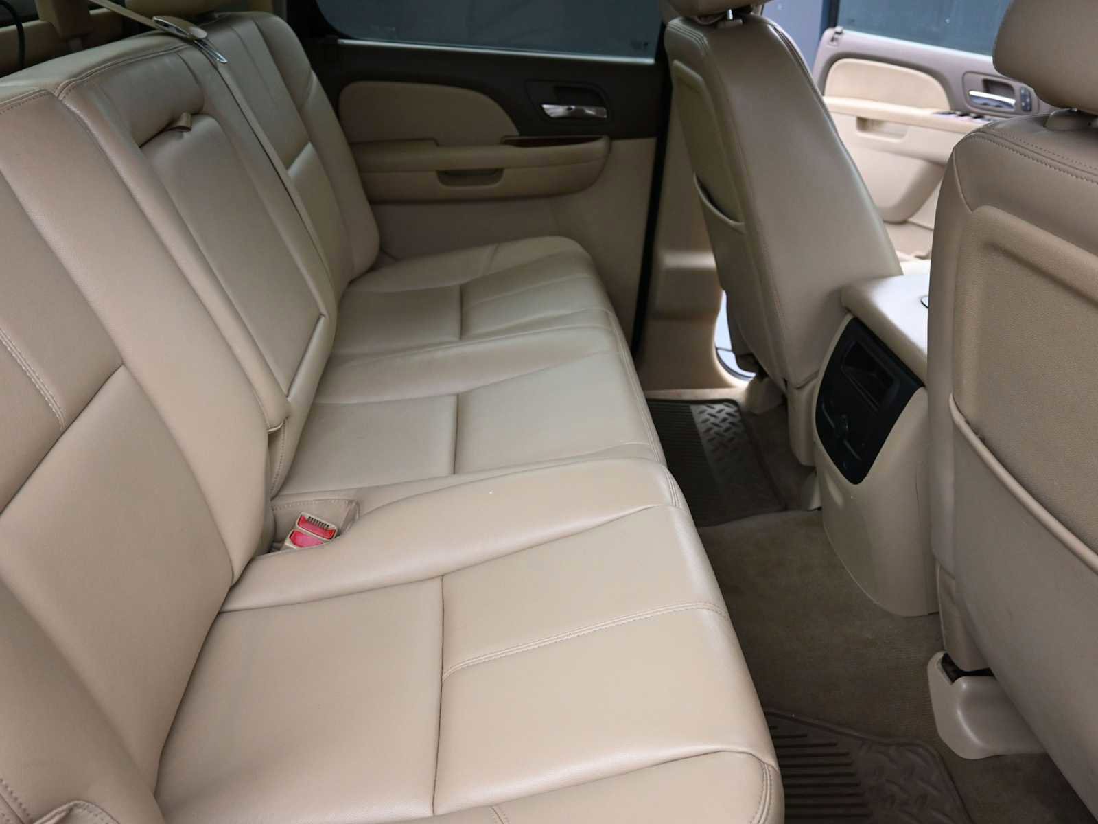 Used 2012 Chevrolet Silverado 3500 LTZ image 27