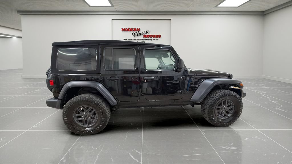 Used 2024 Jeep Wrangler Unlimited Sport AWD/4WD image 8