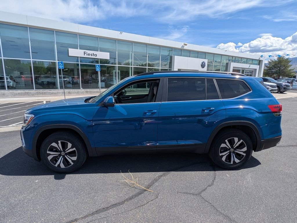 Used 2025 Volkswagen Atlas SE image 8