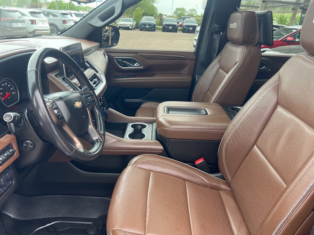 Used 2021 Chevrolet Suburban High Country AWD/4WD image 4