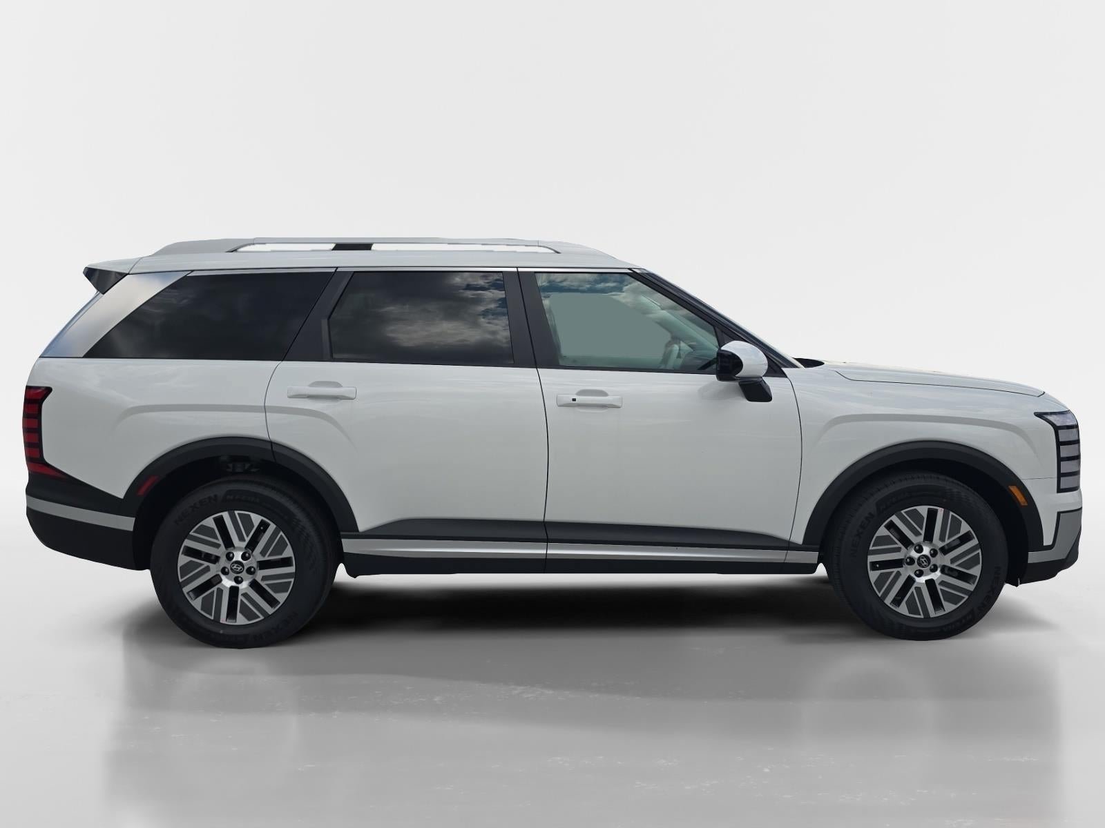 New 2026 Hyundai Palisade FWD Hybrid image 2