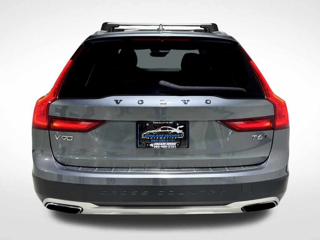 Used 2020 Volvo V90 T6 Cross Country image 9