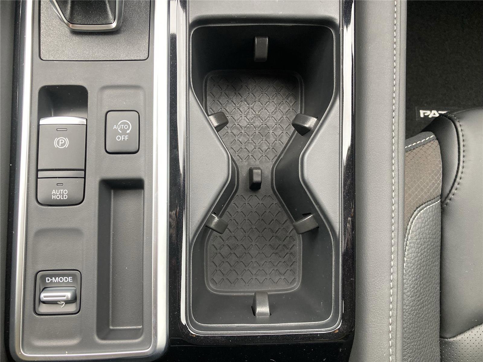 New 2026 Nissan Pathfinder SL w/ SL Premium Package image 17