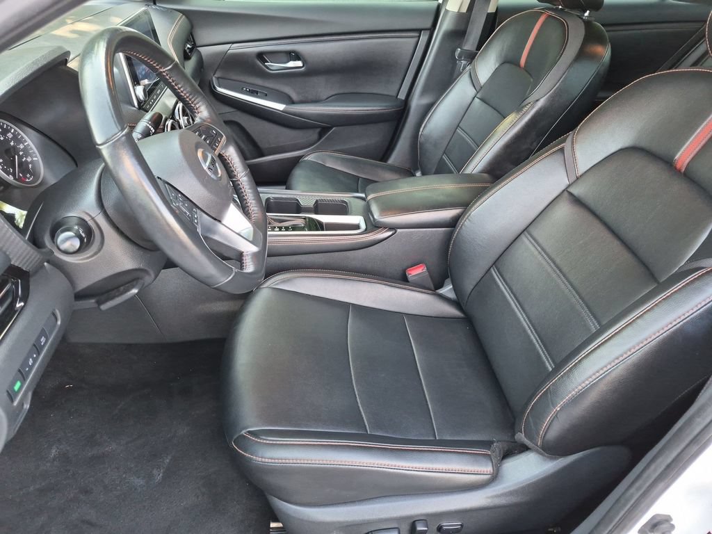 Used 2021 Nissan Sentra SR w/ SR Premium Package FWD image 11