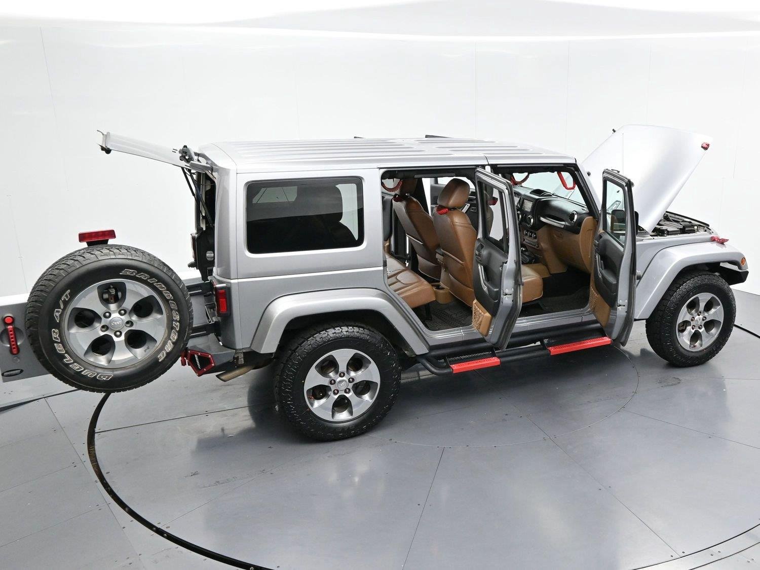 Used 2017 Jeep Wrangler Unlimited Sahara w/ Dual Top Group AWD/4WD image 44