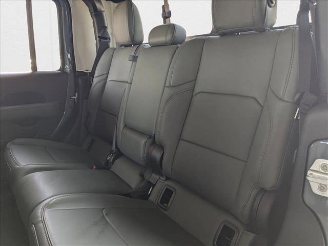 New 2025 Jeep Gladiator Mojave w/ Convenience Group image 15