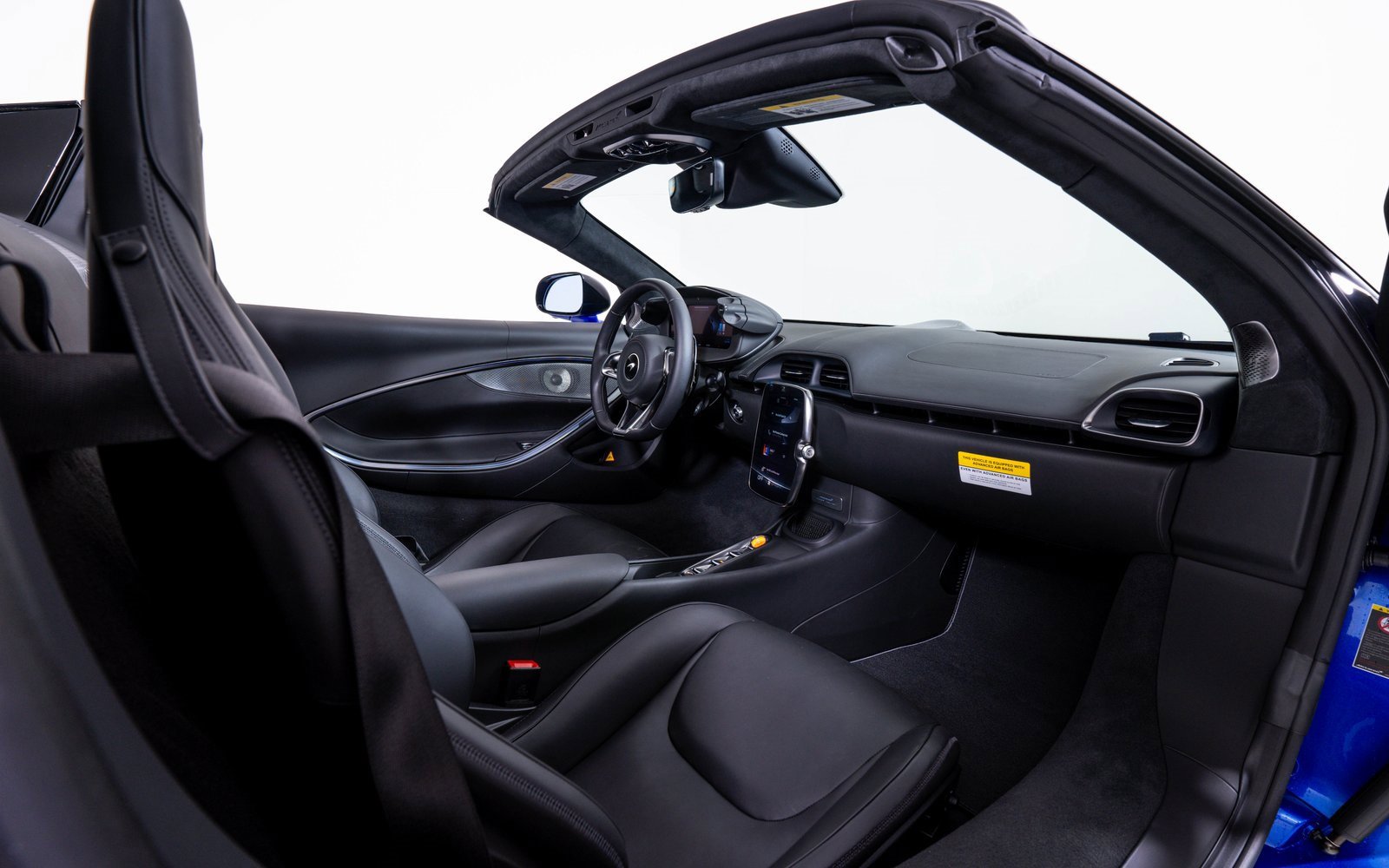 Used 2025 McLaren Artura Spider image 21