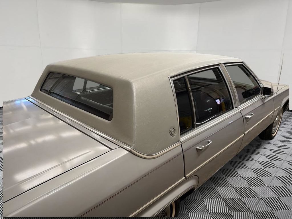 Used 1988 Cadillac Brougham RWD image 11