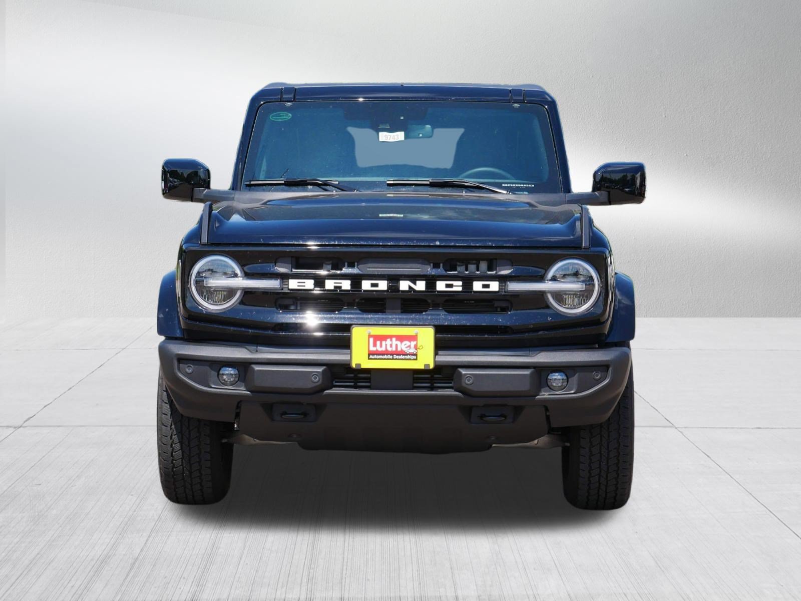Used 2026 Ford Bronco Outer Banks AWD/4WD image 2
