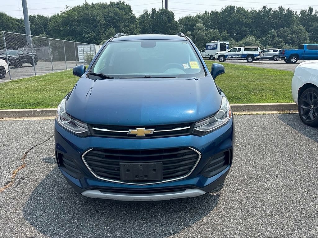 Used 2020 Chevrolet Trax LT w/ LT Convenience Package FWD video 2
