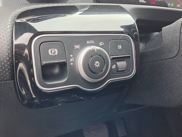 Used 2025 Mercedes-Benz CLA 250 image 26