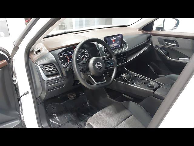 Used 2023 Nissan Rogue SV AWD/4WD image 19