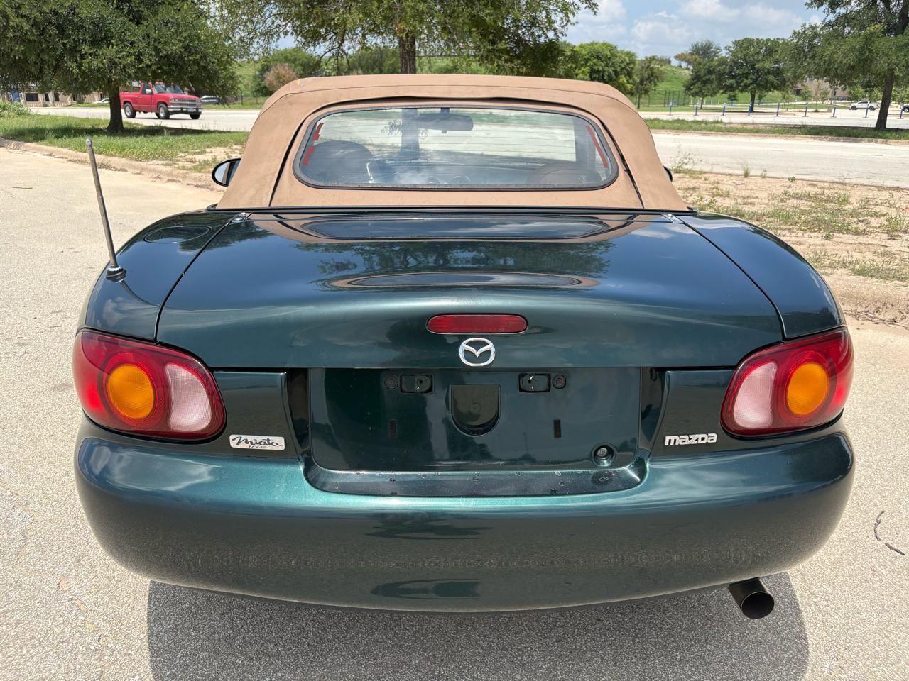 Used 1999 MAZDA MX-5 Miata RWD image 3