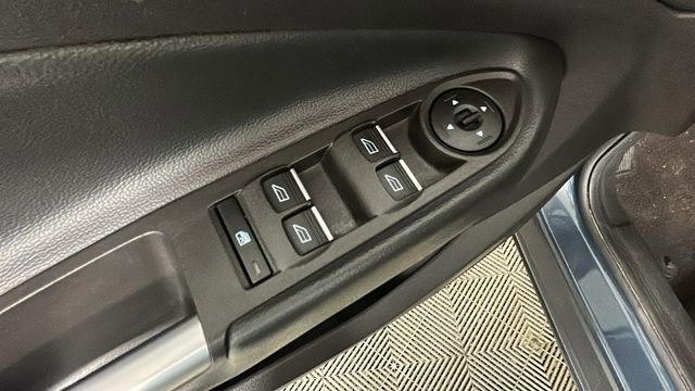 Used 2019 Ford Escape SE FWD image 11