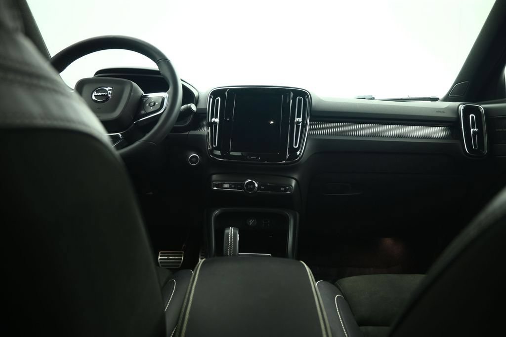 Used 2022 Volvo XC40 T5 R-Design AWD/4WD image 43
