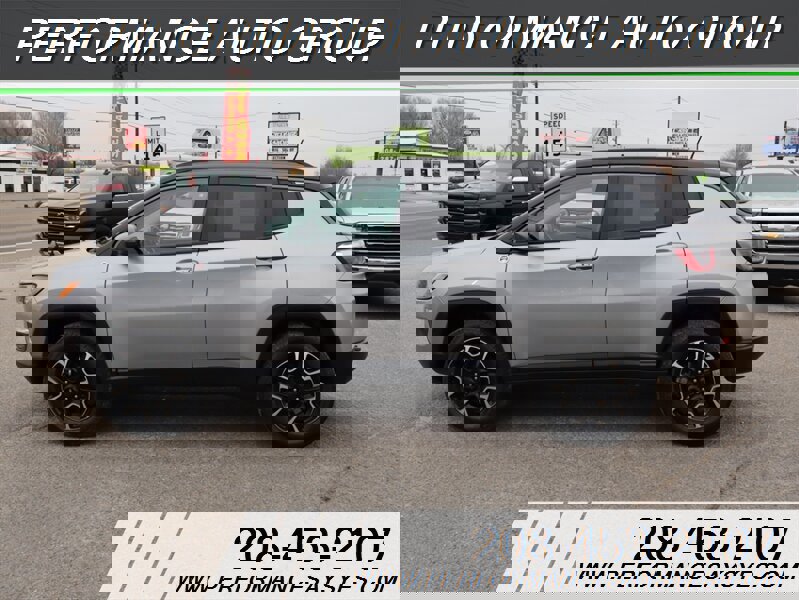 Used 2020 Jeep Compass Trailhawk image 4