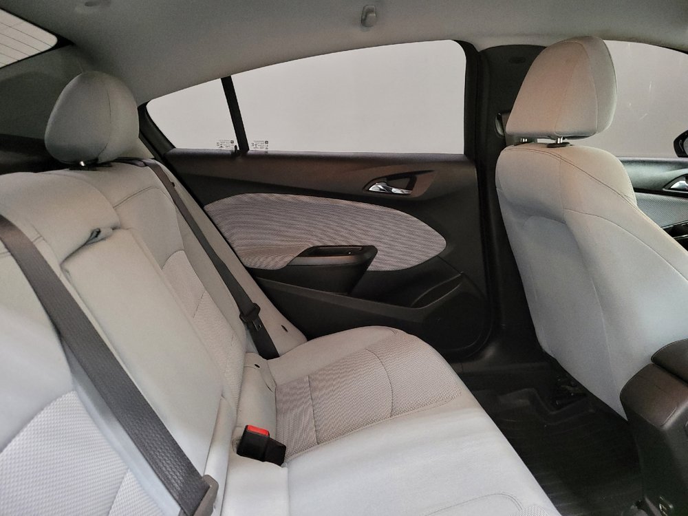 Used 2019 Chevrolet Cruze LT w/ Convenience Package FWD image 19