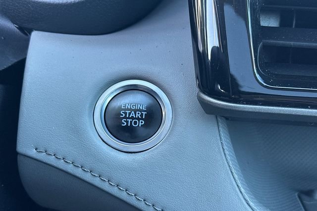 Certified 2021 Toyota Highlander XLE image 35