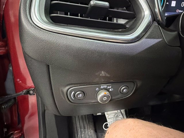 Used 2020 Chevrolet Equinox Premier FWD image 39