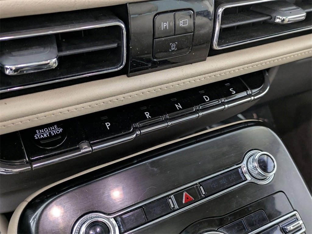 Used 2022 Lincoln Nautilus Reserve image 15