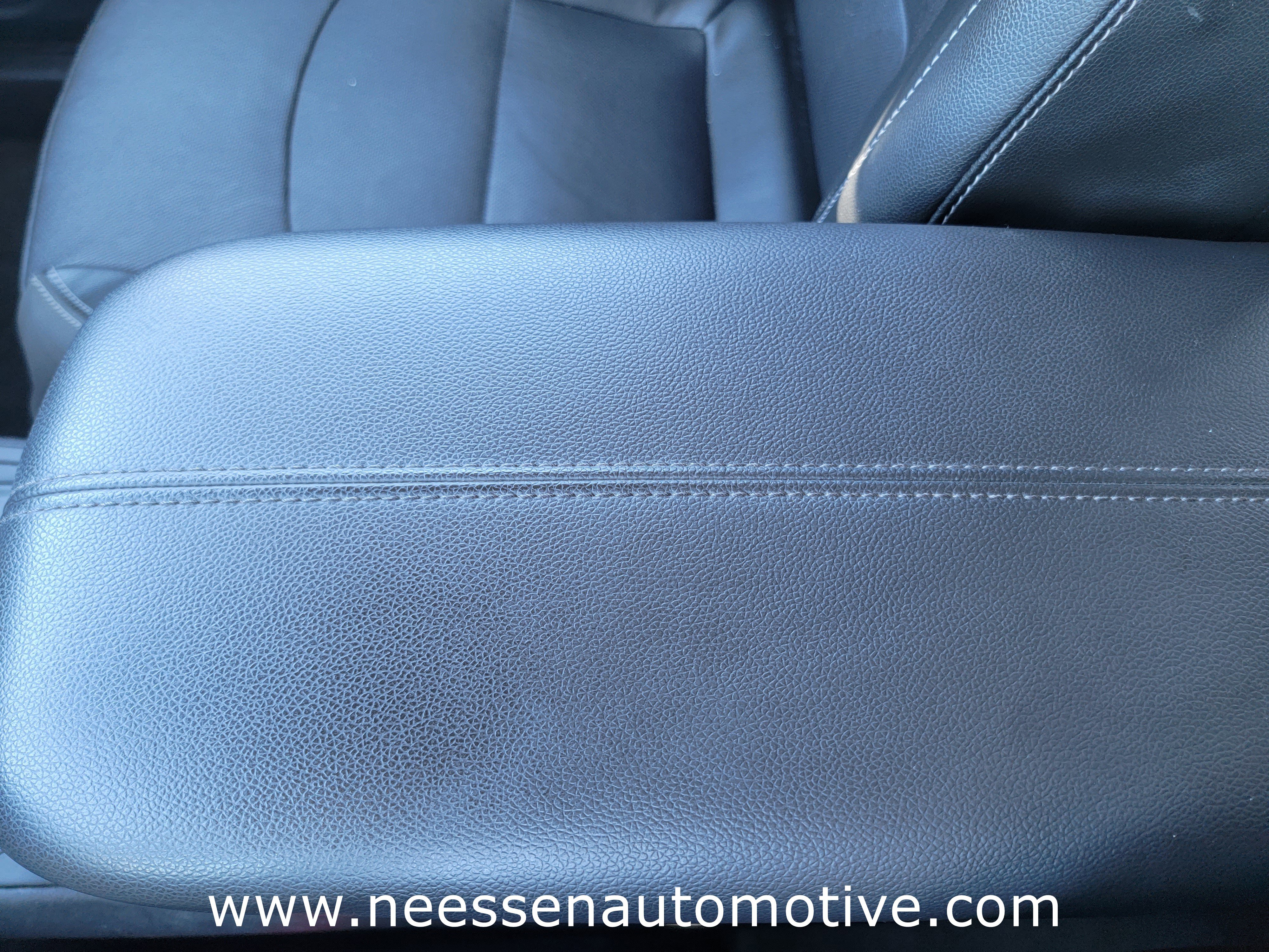 Used 2024 GMC Terrain SLT w/ Infotainment Package II image 29